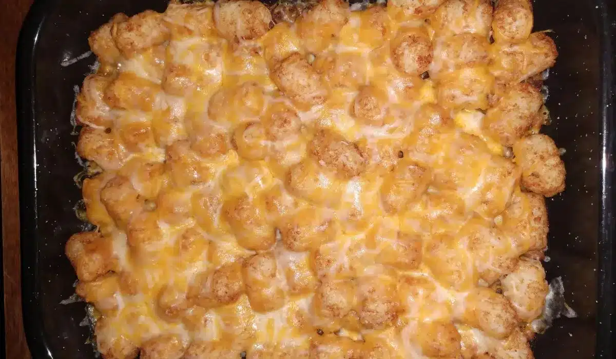 Cheeseburger Tater Tot Casserole