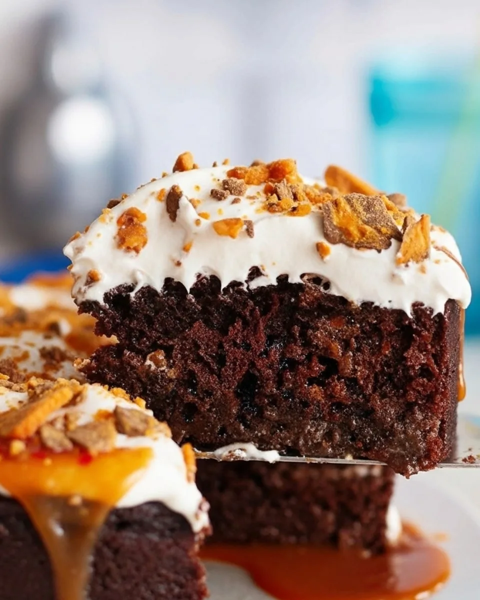 butterfinger-poke-cake-1 Butterfinger Poke Cake 1